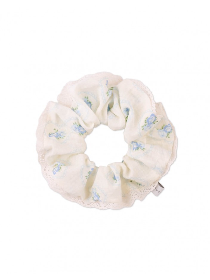 Wendy Scrunchie Set With Lace Trimmings